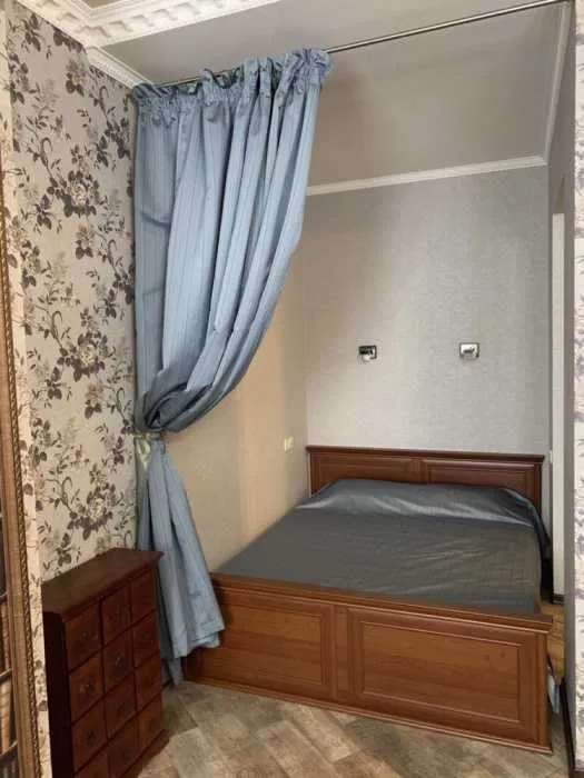 Продажа 2-комнатной квартиры 53 м², Жилянская ул.