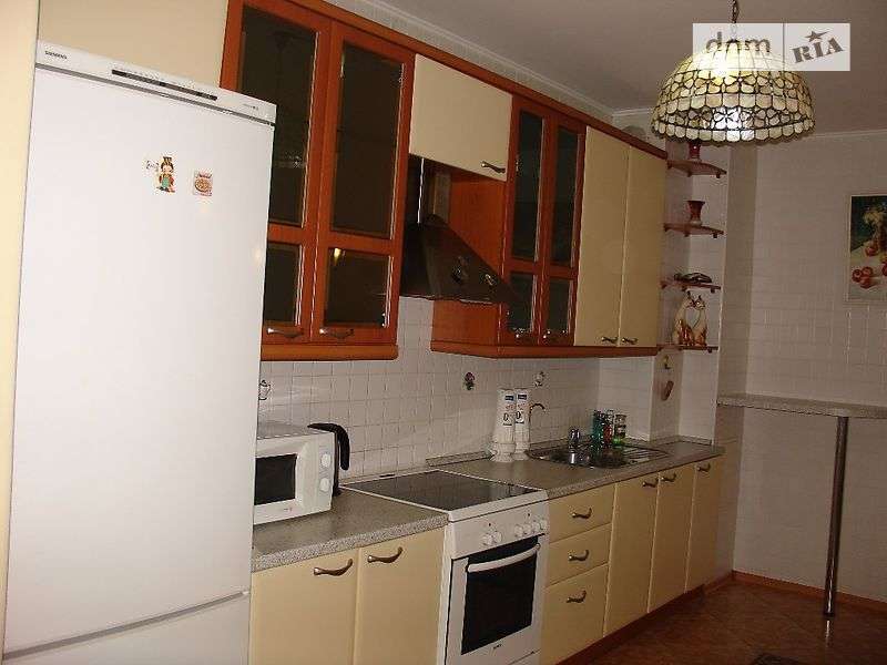 Продаж 3-кімнатної квартири 110 м², Микільсько-Слобідська вул., 2А