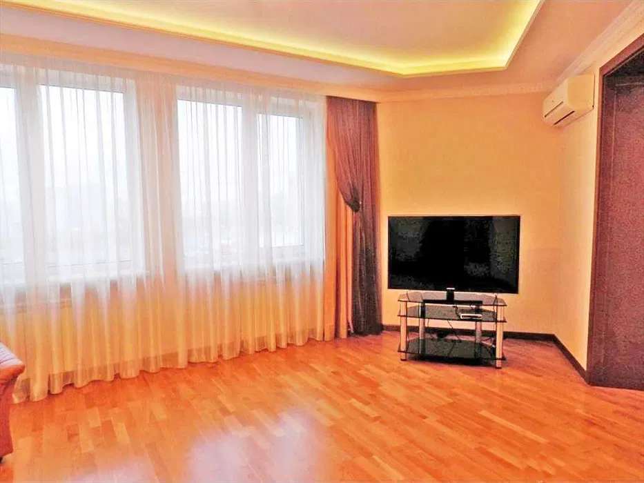 Аренда 3-комнатной квартиры 97 м², Михаила Гришко ул.