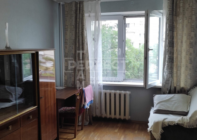 Продаж 1-кімнатної квартири 35 м², Приозерна вул., 4А
