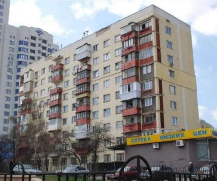 Продажа 3-комнатной квартиры 63 м², Валерия Лобановского просп., 196