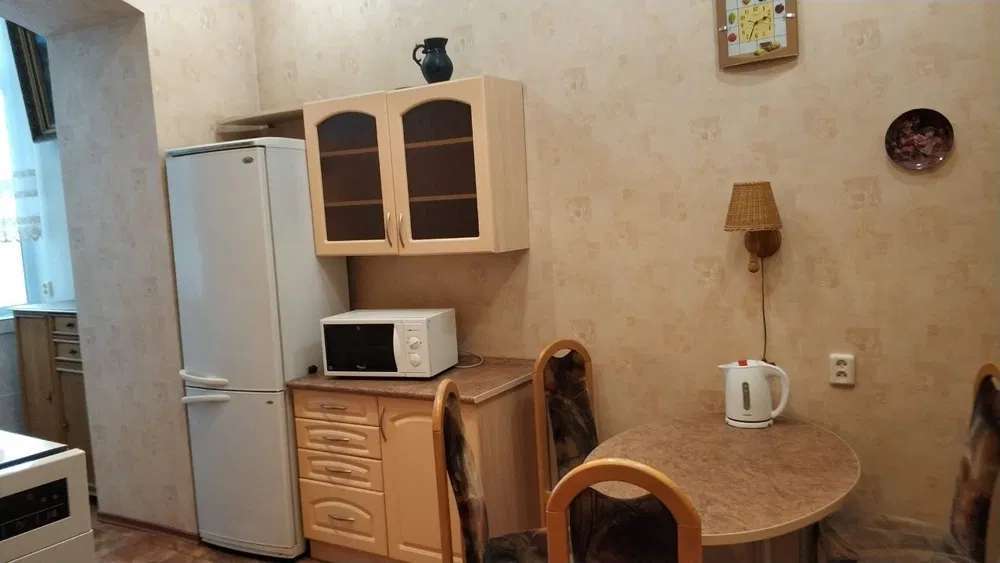 Аренда 3-комнатной квартиры 80 м², Саксаганского ул.