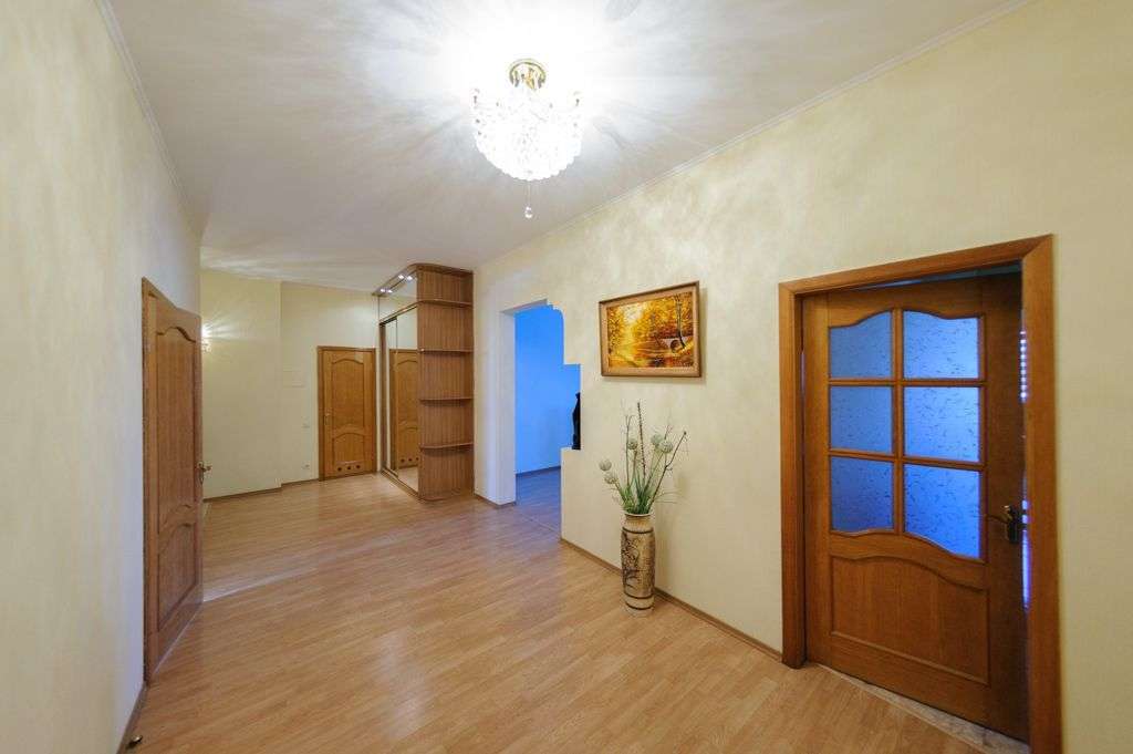 Аренда 3-комнатной квартиры 120 м², Ковпака ул., 17