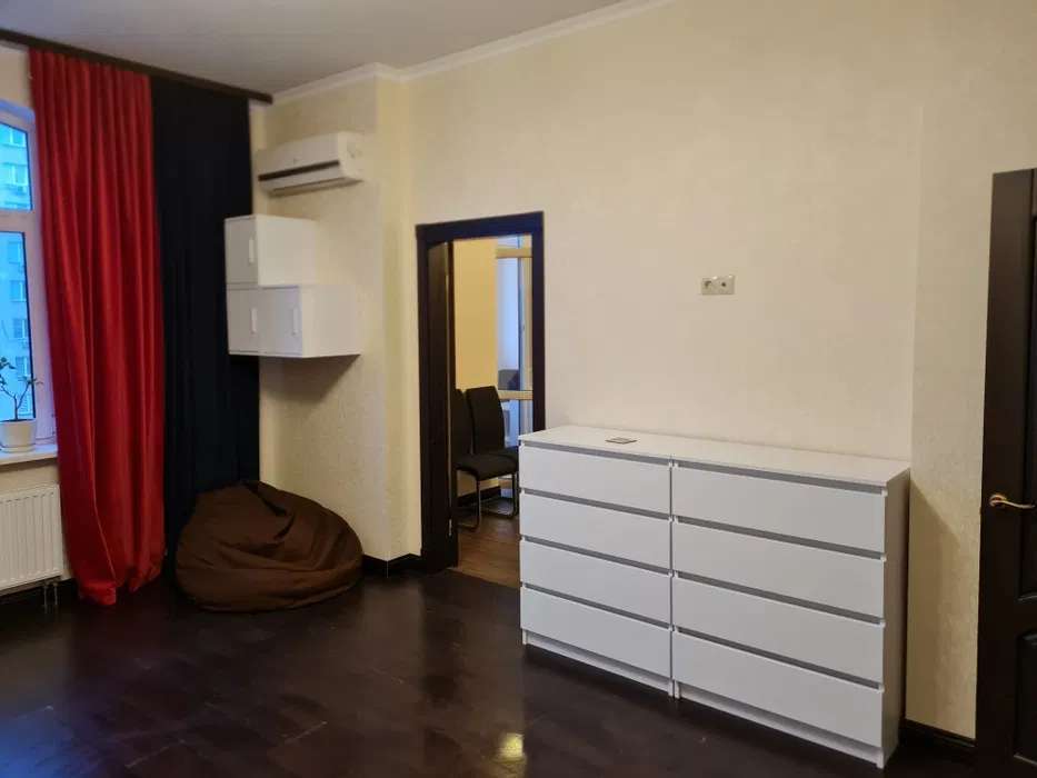 Аренда 2-комнатной квартиры 78 м², Златоустовская ул.