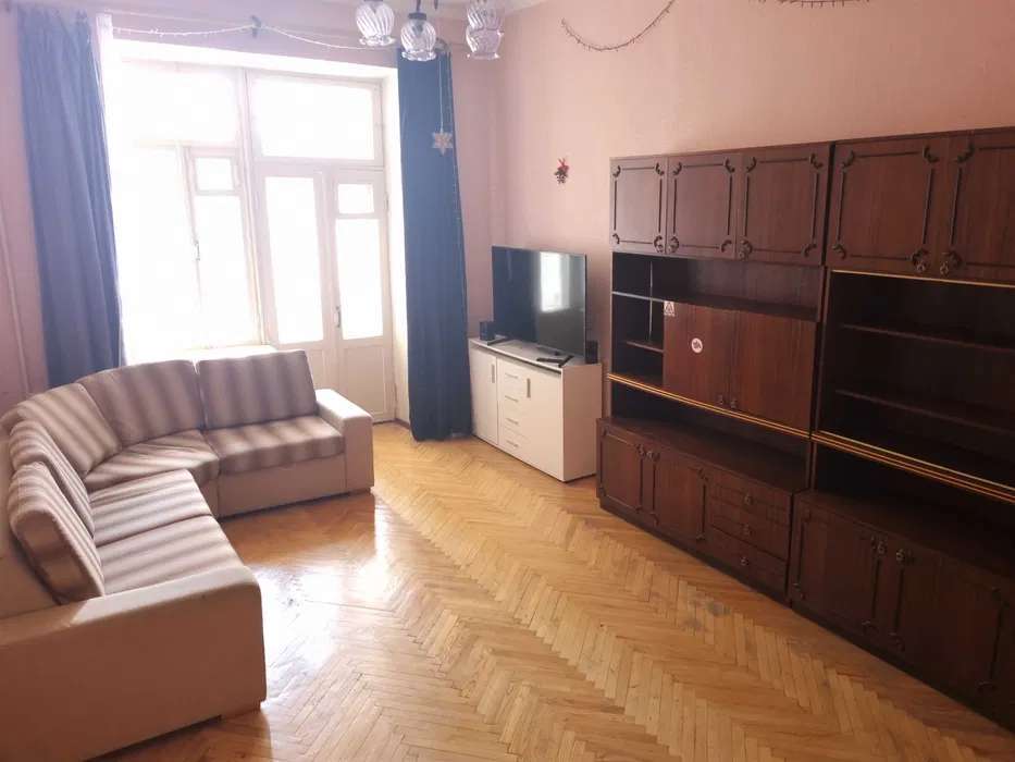 Продажа 1-комнатной квартиры 60 м², Саксаганского ул.
