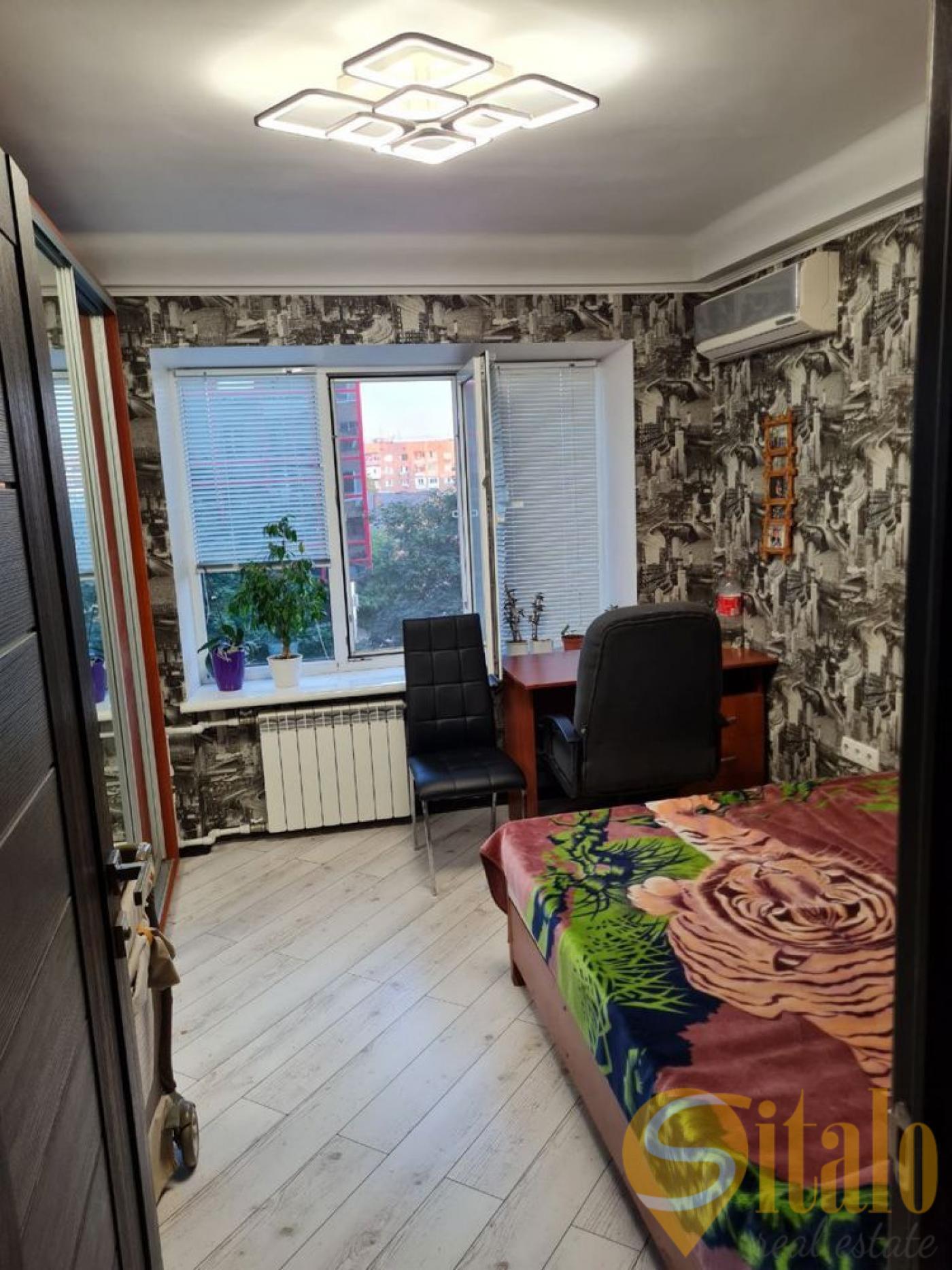 Продажа 3-комнатной квартиры 63.62 м², Днепровская ул.
