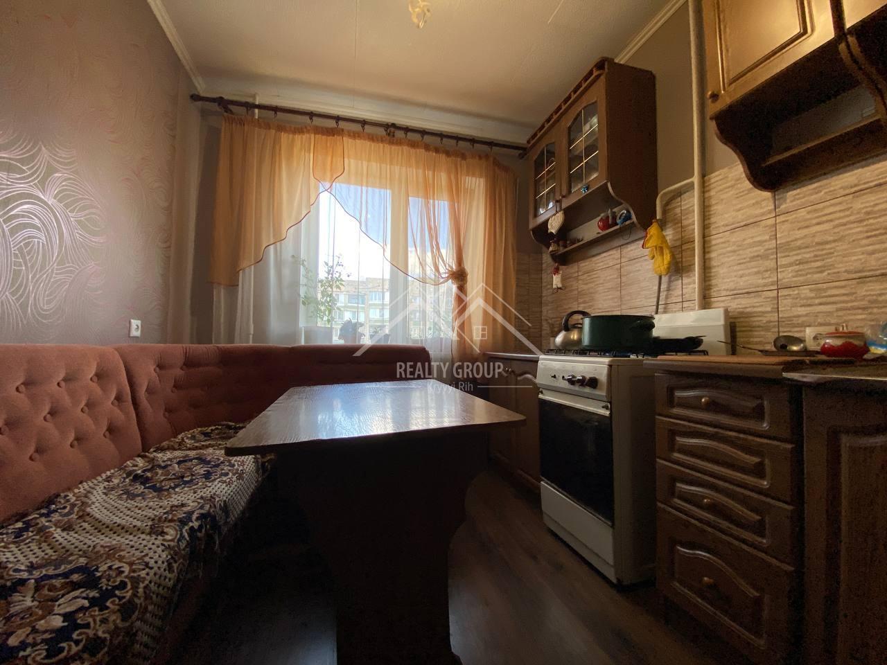 Продаж 3-кімнатної квартири 63 м², Сонячний вул.