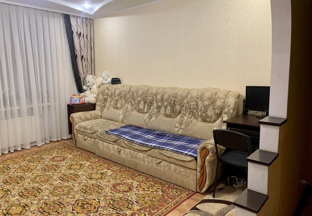 Продажа 3-комнатной квартиры 71 м², Озерная ул.