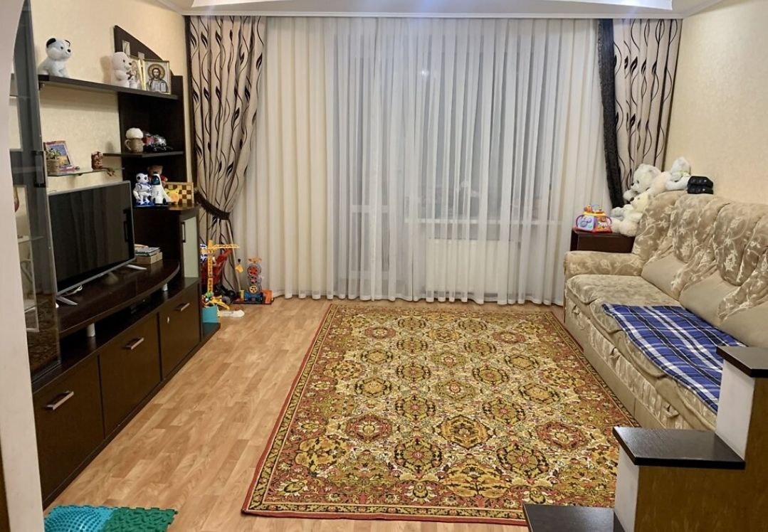 Продажа 3-комнатной квартиры 71 м², Озерная ул.