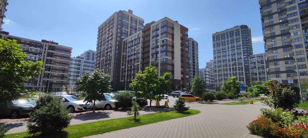 Продажа 3-комнатной квартиры 105 м², Александра Олеся ул., 2б