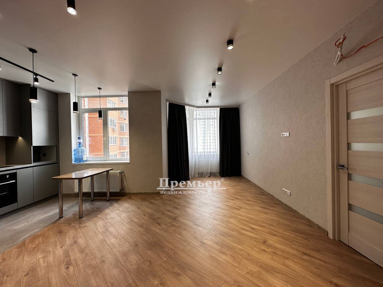 Продажа 2-комнатной квартиры 100.2 м², Люстдорфская дор.