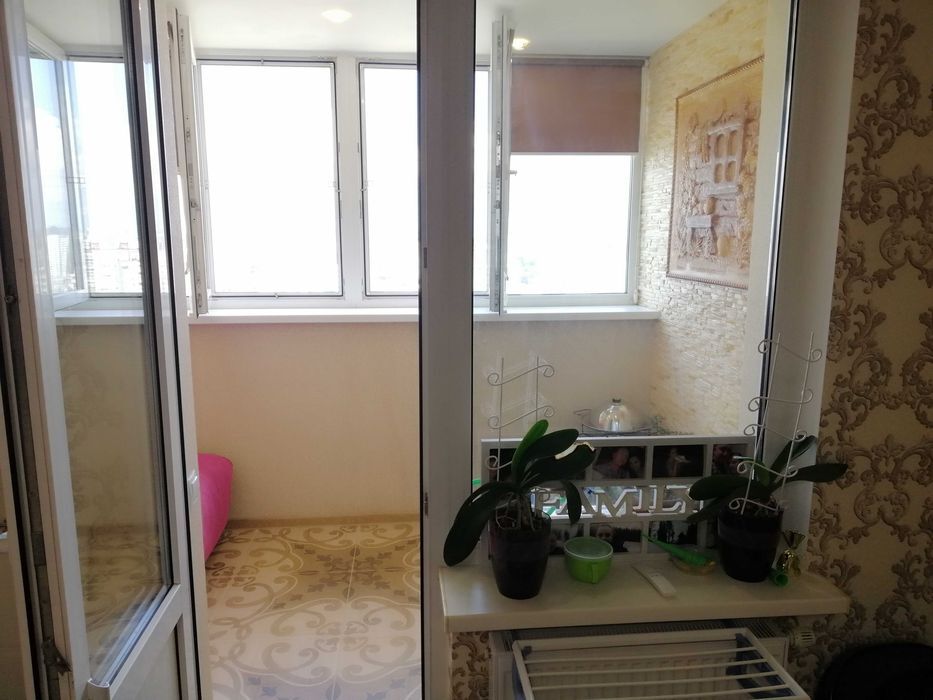 Продажа 2-комнатной квартиры 70 м², Николая Закревского ул., 95Г