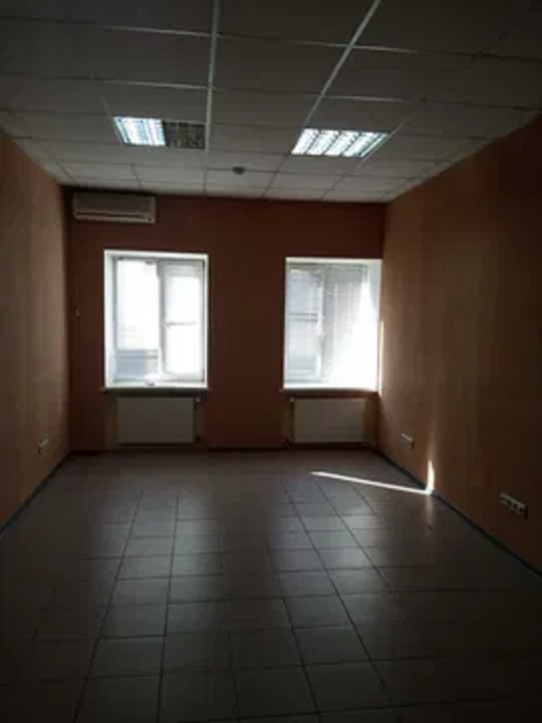 Аренда офиса 22 м², Ларисы Руденко ул., 6А