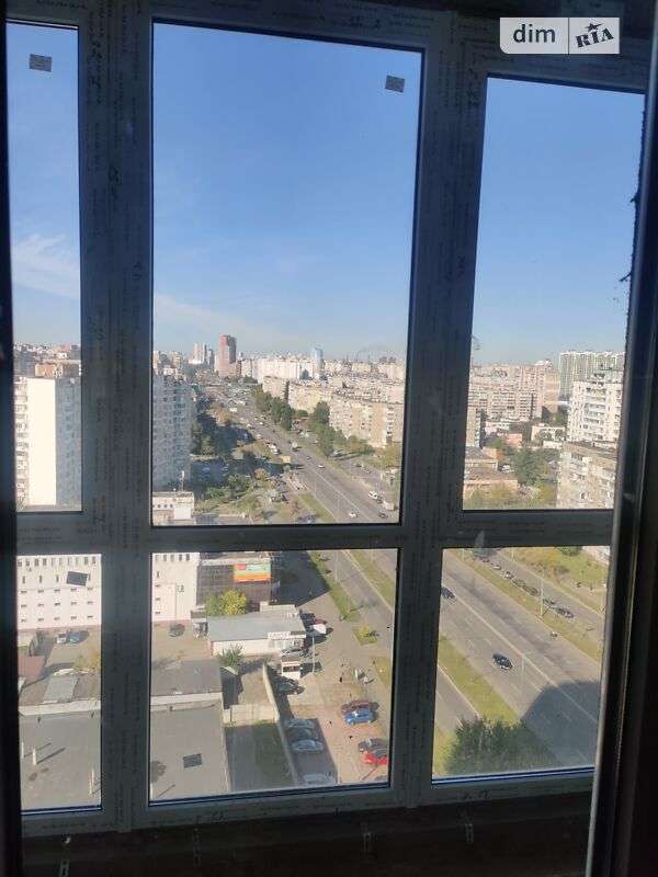 Продажа 3-комнатной квартиры 82 м², Ревуцкого ул.