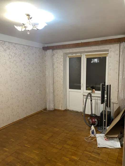 Продажа 3-комнатной квартиры 60 м², Саперное Поле ул., 45