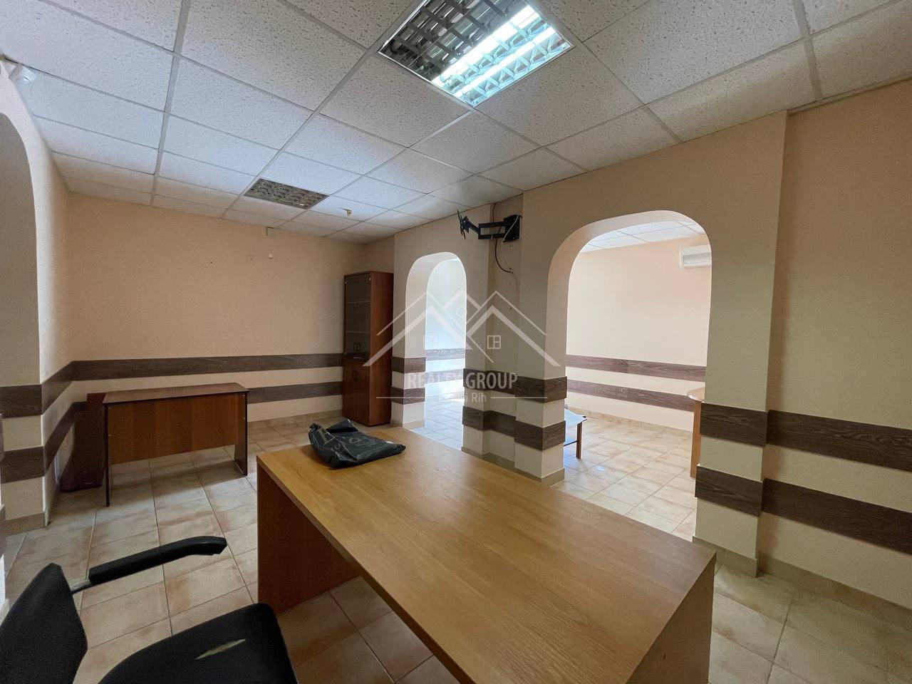 Продаж офісу 43.6 м², Лермонтова вул.