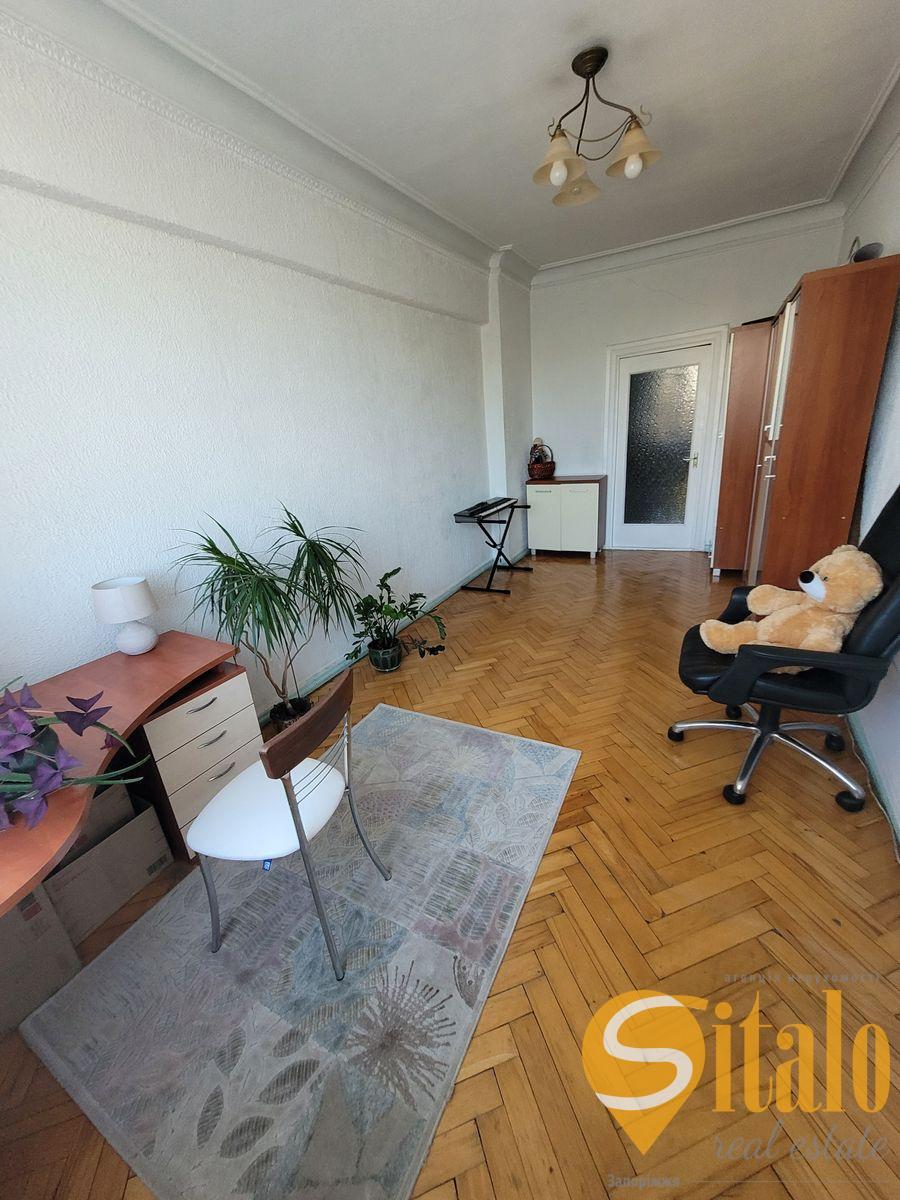 Продажа 3-комнатной квартиры 88 м², Базарная ул.