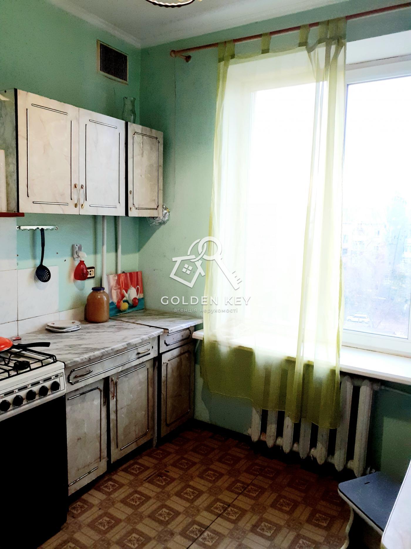 Продаж 2-кімнатної квартири 54.2 м², Курчатова вул.