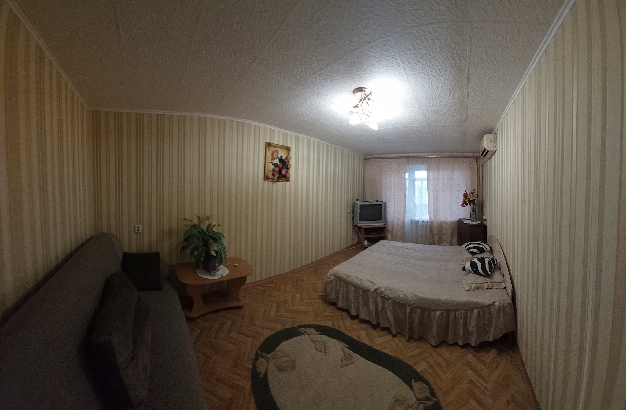 1-кімнатна квартира подобово 34 м², Погранична вул., 43