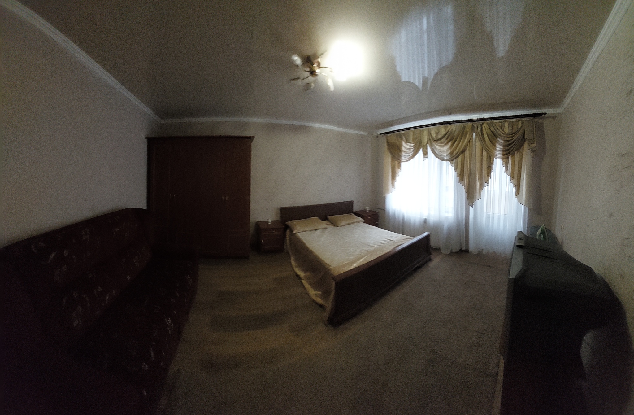 2-комнатная квартира посуточно 57 м², Героев Украины просп., 13