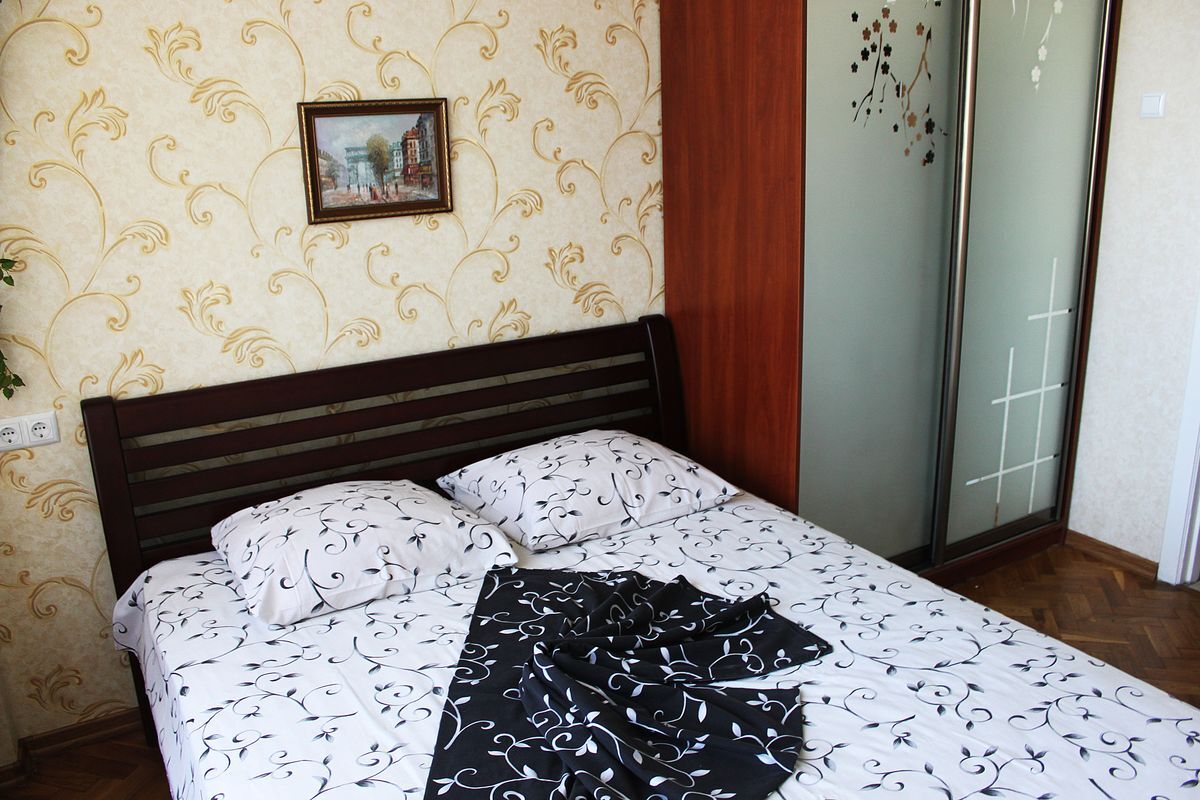 2-комнатная квартира посуточно 52 м², Леси Украинки бул., 36Б