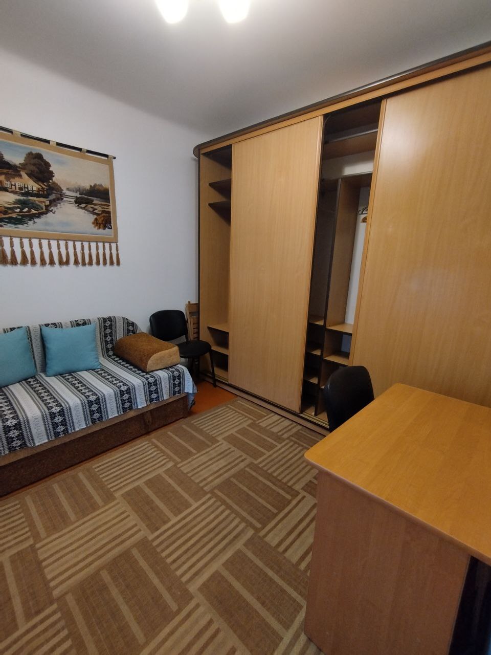 Аренда 3-комнатной квартиры 63 м², Строителей ул.
