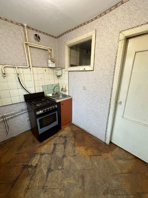 Продажа 3-комнатной квартиры 55 м², Александра Поля просп.