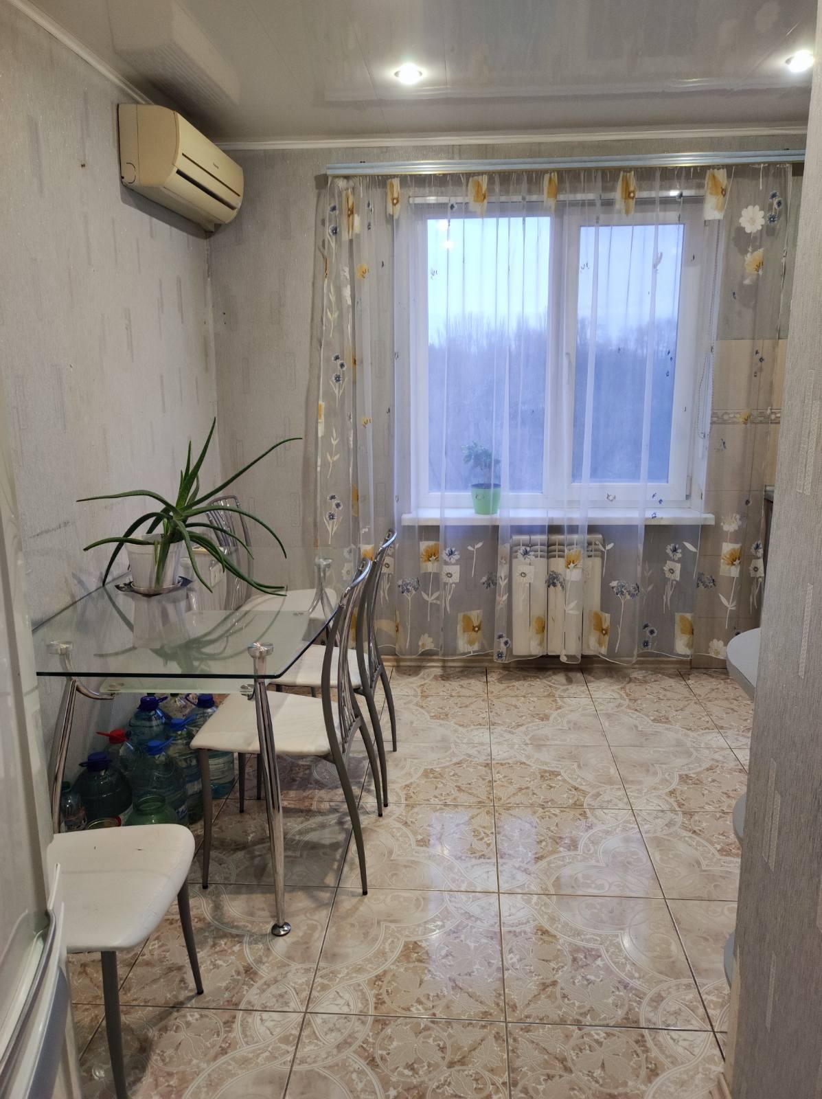 Продажа 2-комнатной квартиры 50 м², Чаривная ул., 153