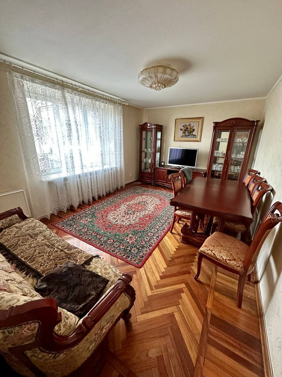Продажа 4-комнатной квартиры 105 м², Писаржевского ул.