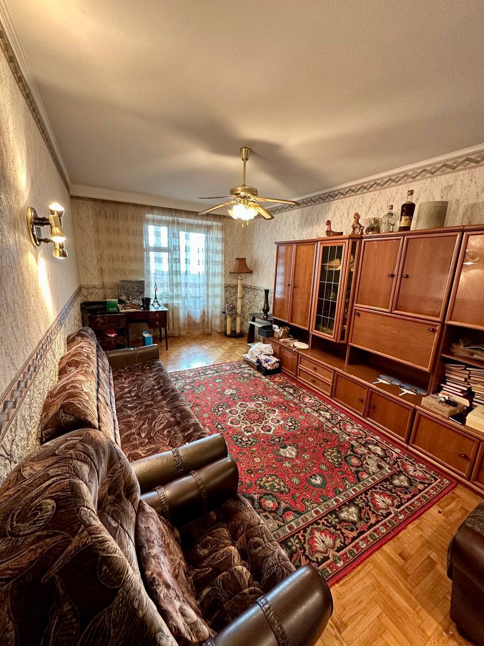 Продажа 4-комнатной квартиры 105 м², Писаржевского ул.