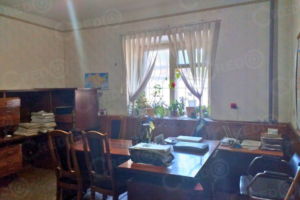 Продаж офісу 274.5 м², Соборності вул.