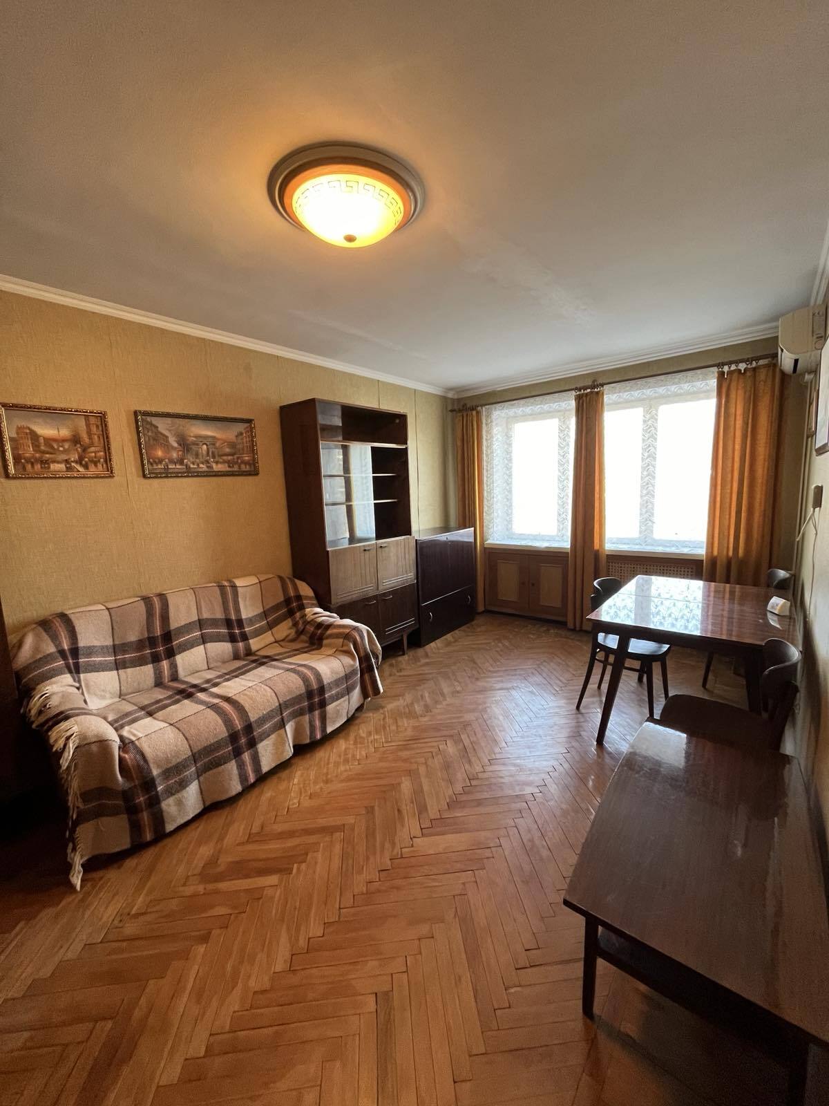 Продажа 3-комнатной квартиры 63 м², Героев Крут ул., 35
