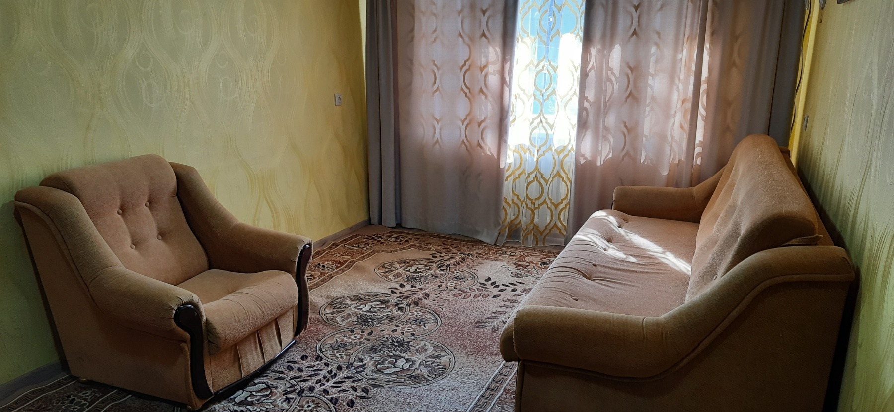 Продажа 2-комнатной квартиры 44 м², Александра Поля просп.
