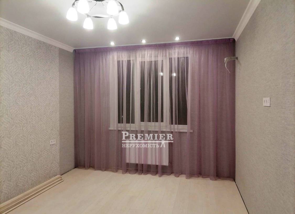 Продажа 1-комнатной квартиры 42 м², Варненская ул.