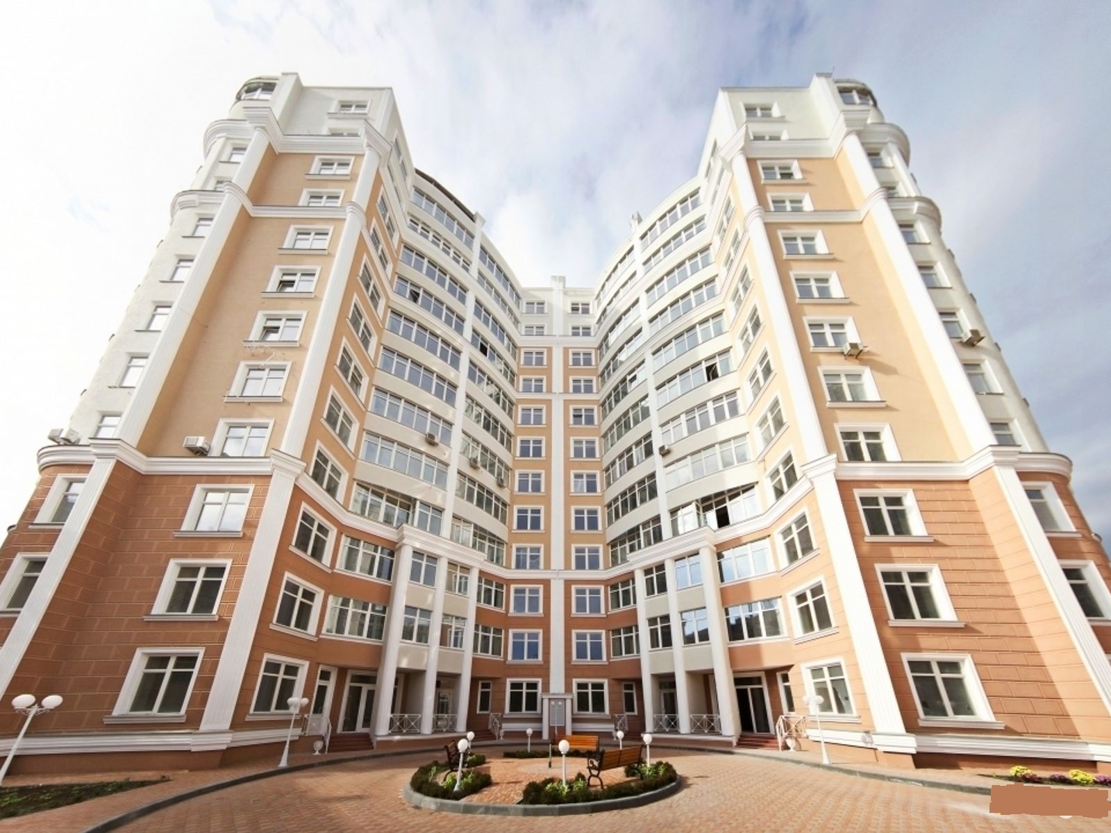 Продажа 3-комнатной квартиры 205 м², Каркашадзе пер., 9