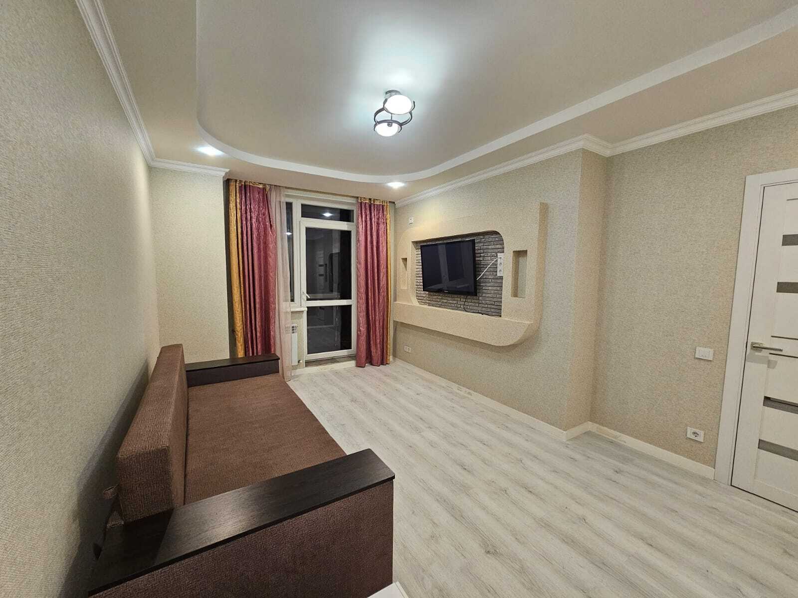 Продаж 3-кімнатної квартири 89 м², Зернова вул., 47