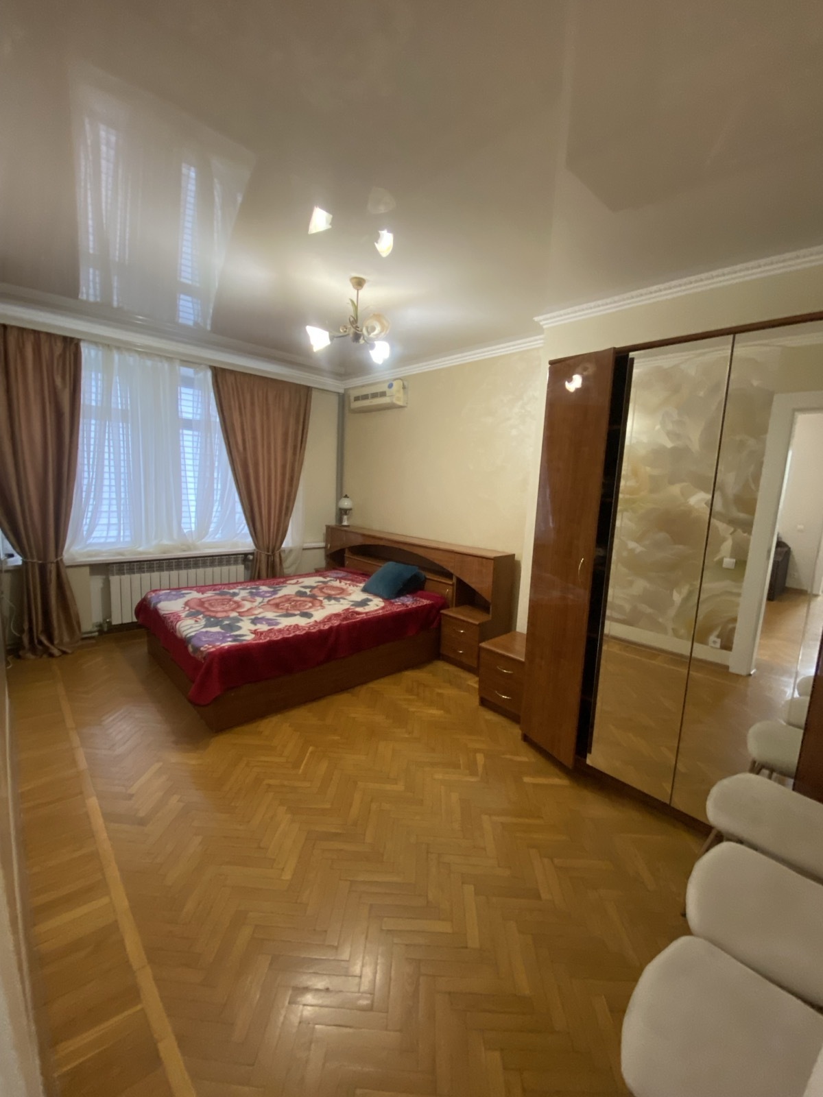 Продажа 3-комнатной квартиры 89 м², Сергея Ефремова ул.