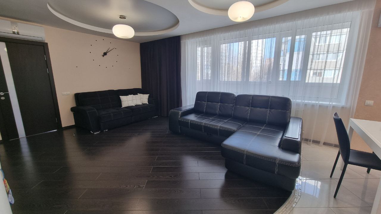 Продажа 5-комнатной квартиры 164 м², Кобзаря бул.