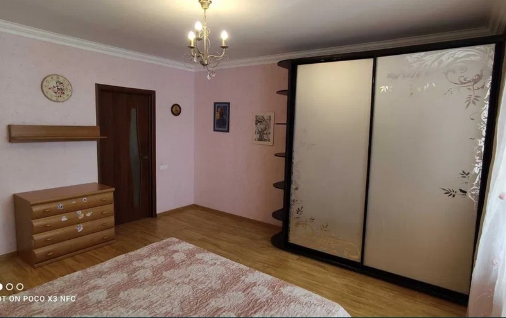 Аренда 3-комнатной квартиры 110 м², Дмитрия Кедрина ул.