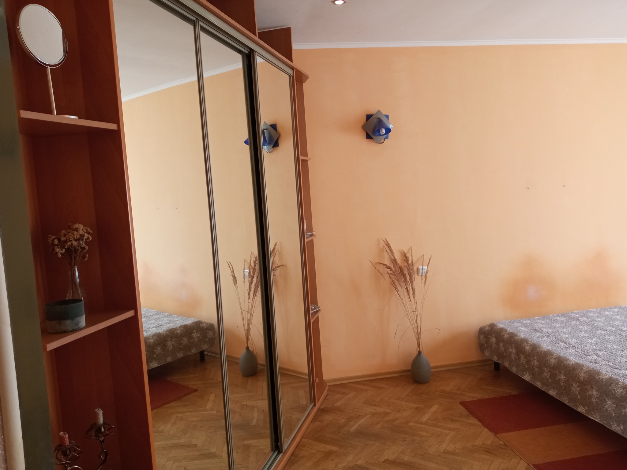 Оренда 2-кімнатної квартири 74 м², Академіка Рудницького вул.