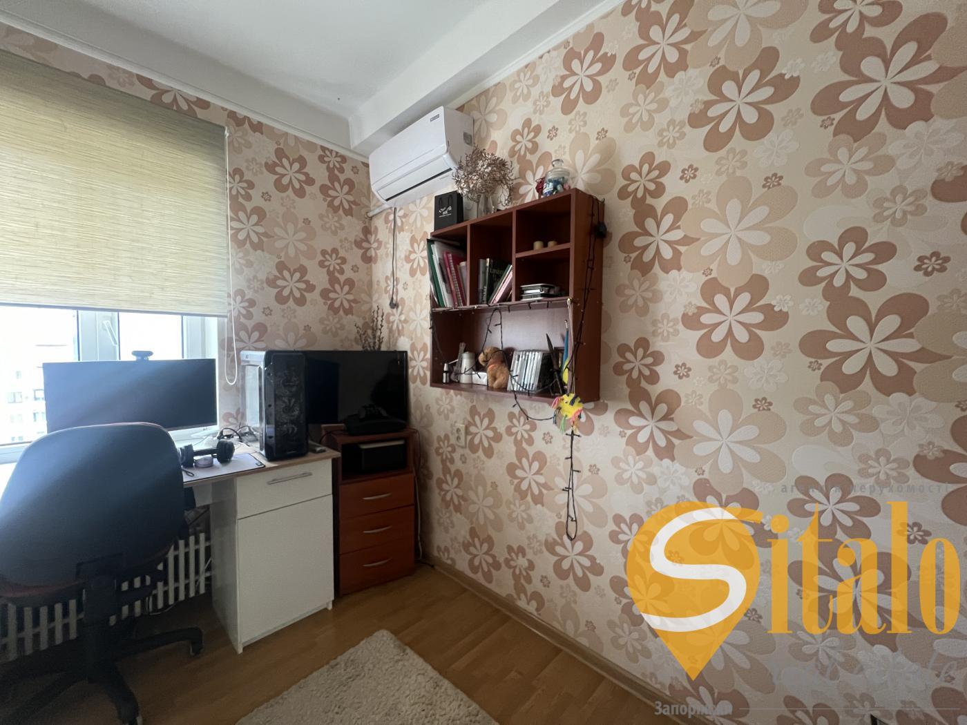 Продаж 2-кімнатної квартири 52 м², Зернова вул.