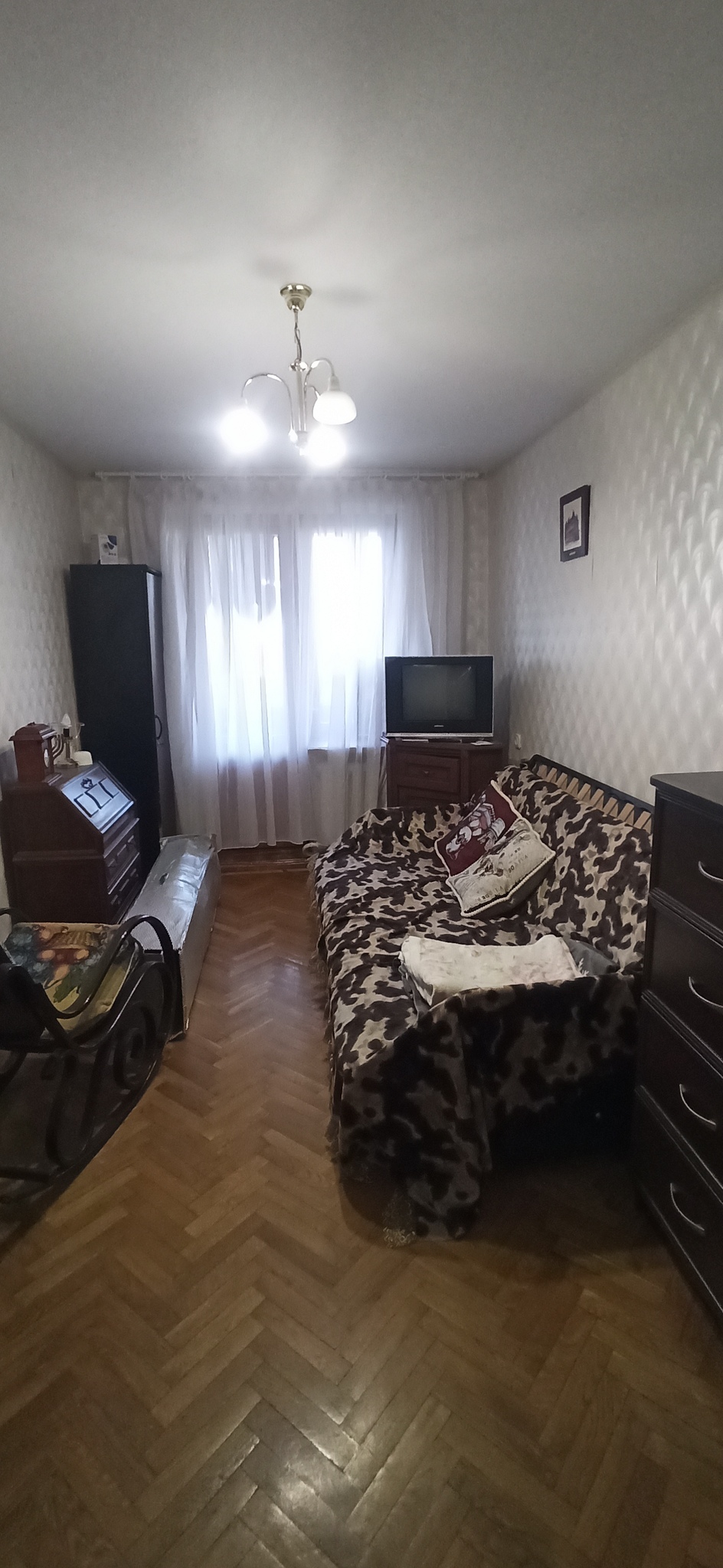Продаж 4-кімнатної квартири 80 м², Набережна Перемоги вул., 100