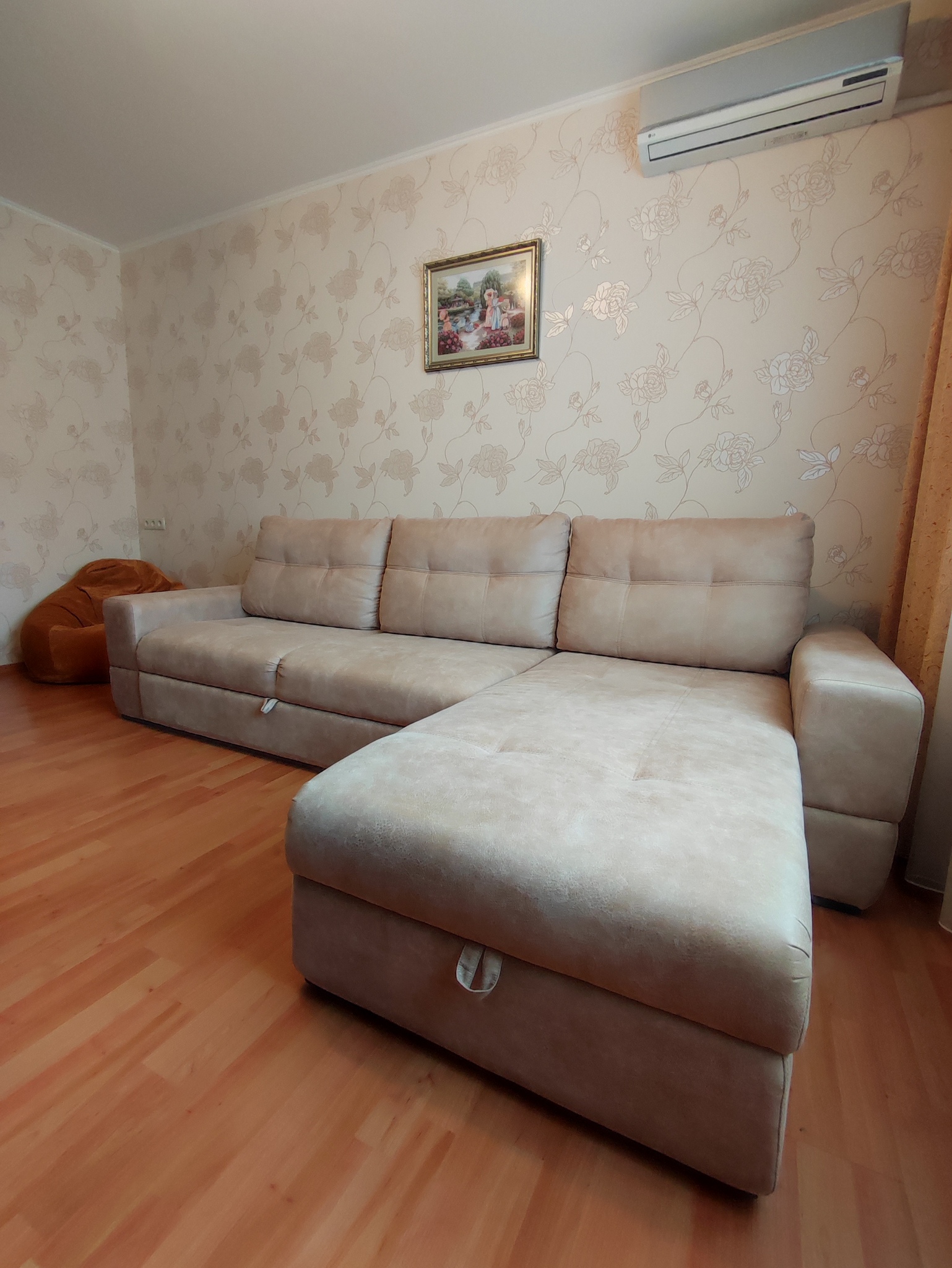 Продажа 4-комнатной квартиры 86 м², Днепровские Пороги ул., 25