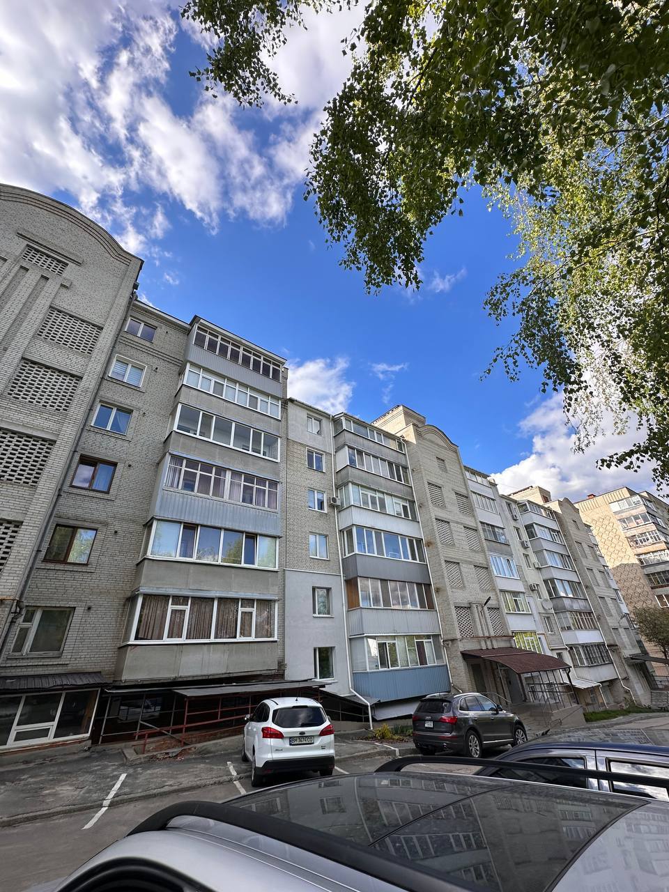 Продажа 2-комнатной квартиры 76.1 м², Героев Небесной Сотни ул.