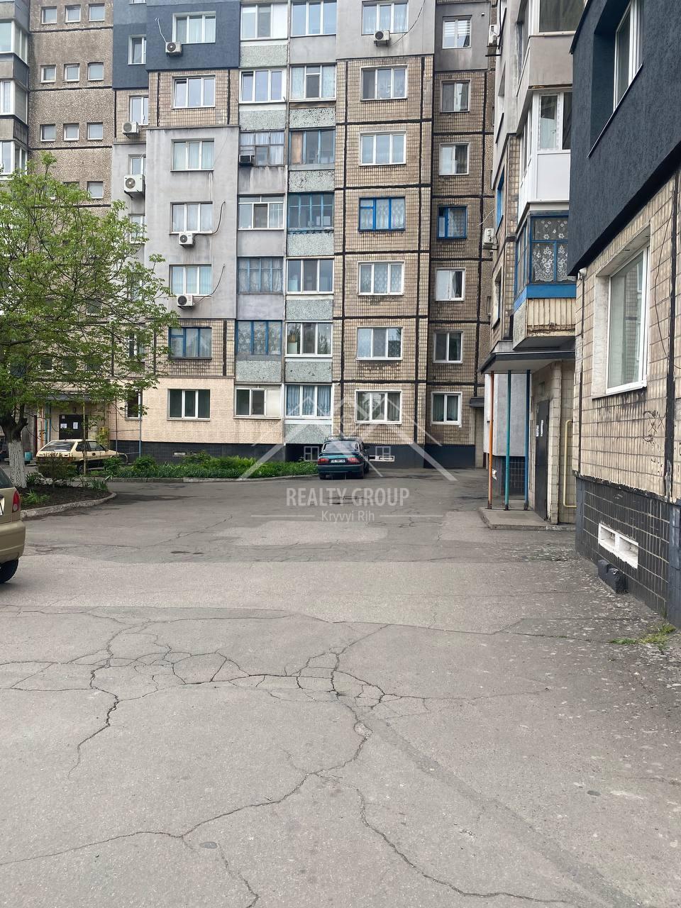 Продажа 3-комнатной квартиры 65 м², Добролюбова ул.