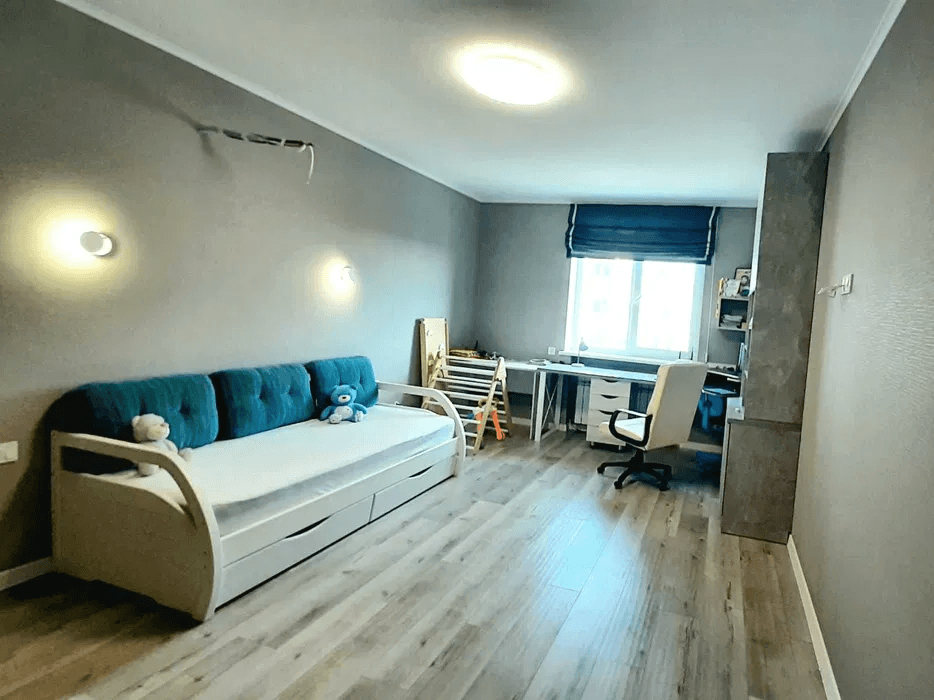 Продажа 2-комнатной квартиры 79 м²