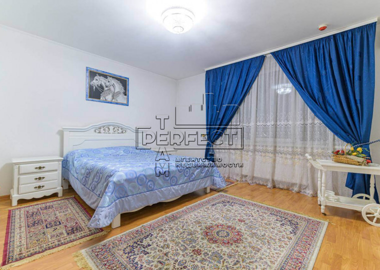 Продажа 4-комнатной квартиры 168 м², Голосеевский просп., 30Б