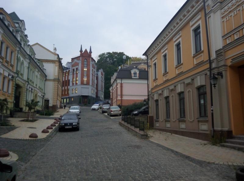 Київ, Гончарна вул., 14