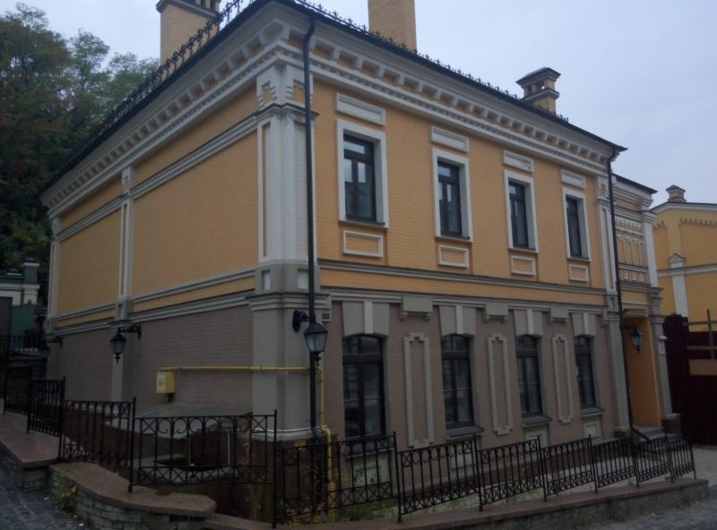 Київ, Гончарна вул., 14