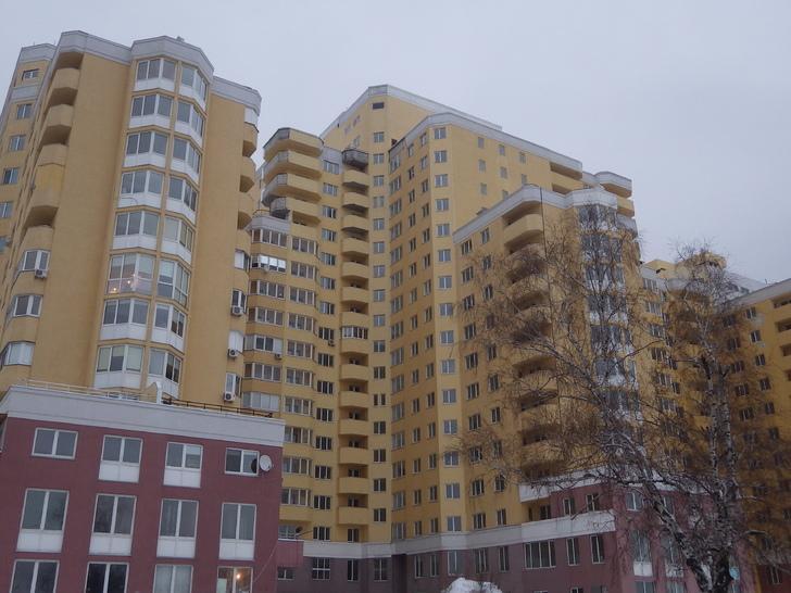 Київ, Євгена Харченко вул., 47-59